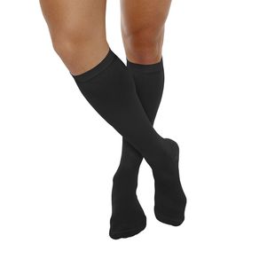 1802_still_1_preto_venc_01_06_28 1802_still_1_preto_venc_01_06_28